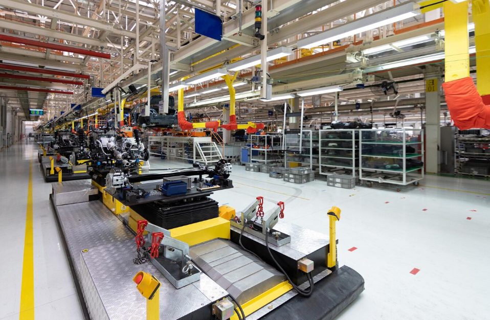 生產(chǎn)車(chē)間及先進(jìn)設(shè)備展示